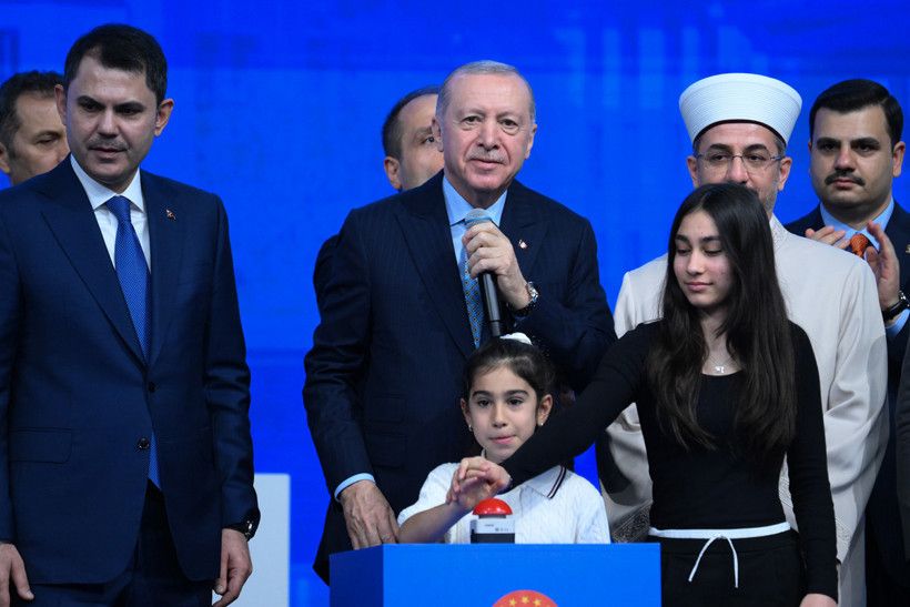 İstanbul'da 100 Bin TOKİ Konutu İçin Kura Çekimi Başladı: Cumhurbaşkanı Erdoğan'dan Kentsel Dönüşüm Çağrısı - Resim : 6