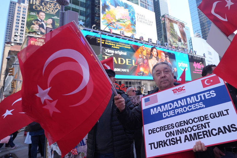 Times Meydanı’nda Mamdani'ye 'Karabağ' Protestosu: 'Gerçekleri Çarpıtmayın' - Resim: 7