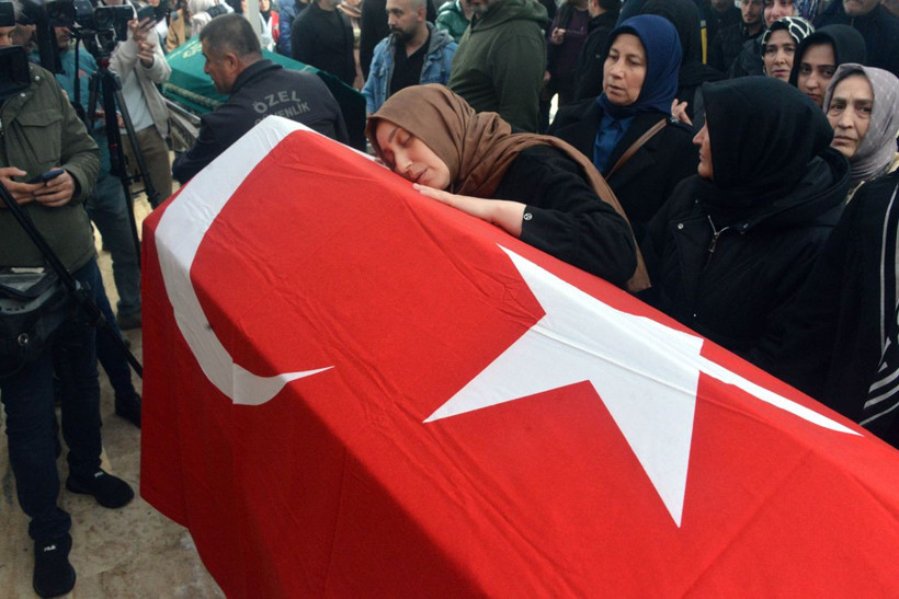 Gözyaşları Sel Oldu, Almina'ya Veda... 'Cennet Kuşum Güle Güle' - Resim: 9