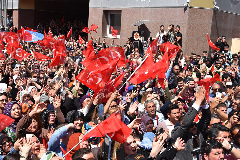 Afyonkarahisar Belediyesi'nde AK Parti Dönemi: 'Cumhurbaşkanı Erdoğan'ın Önderliğinde Yeniden İnşa Edeceğiz' - Resim : 2
