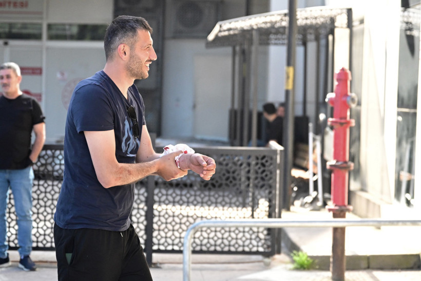 Bayram Namazı Bitti, Acil Servisler Doldu! 'Acemi Kasaplar' Yine Kendilerini Doğradı - Resim : 3