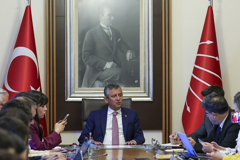 Özgür Özel: Yeni Parti Felaket Senaryoları İçin Hazırda, Kasımda Seçim Desinler İlk Oyu Ben Veririm - Resim : 1