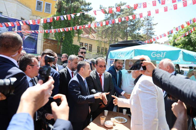 Bakan Gürlek'ten Doğal Gaz, TOKİ ve Turizm Müjdesi - Resim : 1