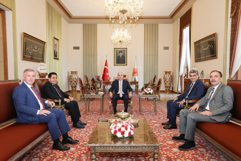 Numan Kurtulmuş'tan TBMM'de Çerçeve Yasa Turu: MHP, DEM Parti, Yeni Yol ve CHP ile Görüştü - Resim : 1