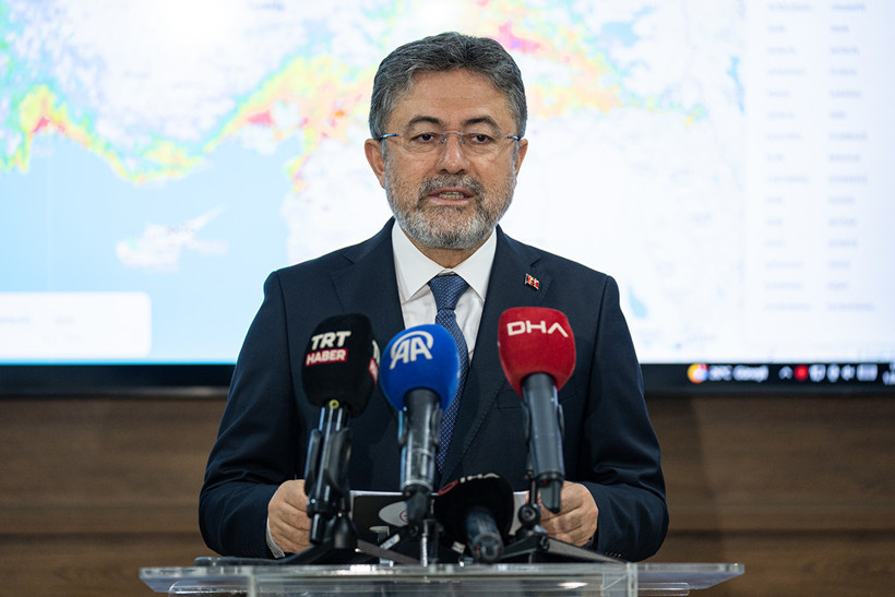 Bakan Yumaklı Güncel Bilançoyu Açıkladı: 3 Kritik Yangın Daha Kontrol Altında - Resim : 3