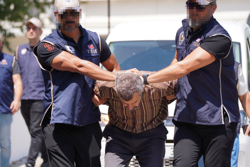 'Bizzat Ateş Açtım, Sahte Kimlikle 7 Yıl Gizlendim': Cumhurbaşkanı Erdoğan’a Suikast Timindeki FETÖ’cü Adliyede - Resim : 2