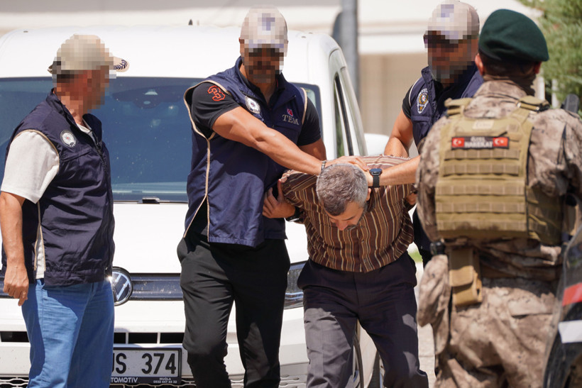 'Bizzat Ateş Açtım, Sahte Kimlikle 7 Yıl Gizlendim': Cumhurbaşkanı Erdoğan’a Suikast Timindeki FETÖ’cü Adliyede - Resim : 3