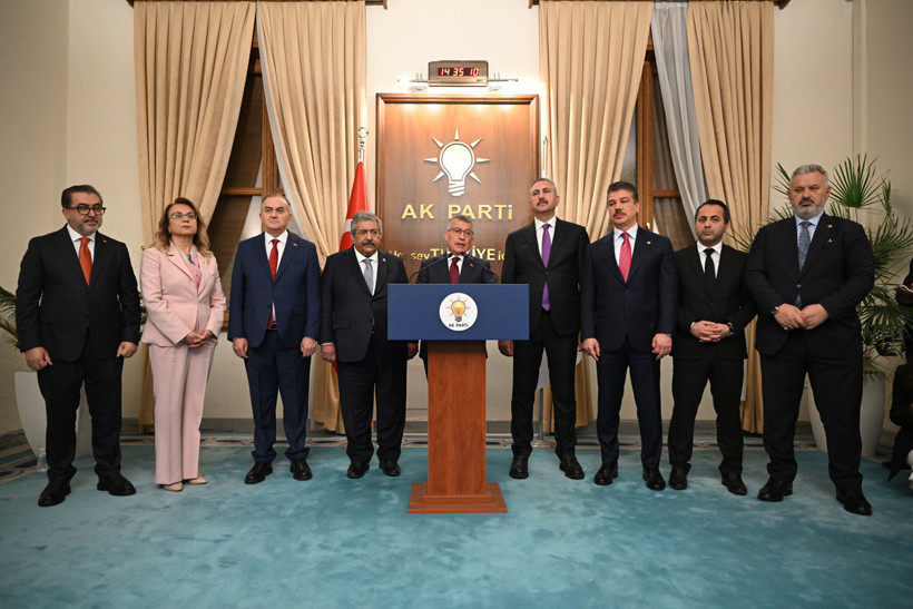 'Çerçeve Yasa' Teklifi 360'a Yakın İmzayla Meclis'e Sunuldu - Resim : 1