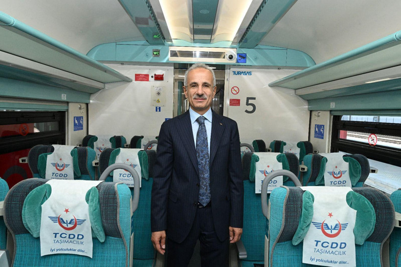 Tren Seferlerindeki Yeni Dönem Bakan Uraloğlu Duyurdu: Sürekli Kontrol Etmeye Gerek Kalmayaca - Resim : 1