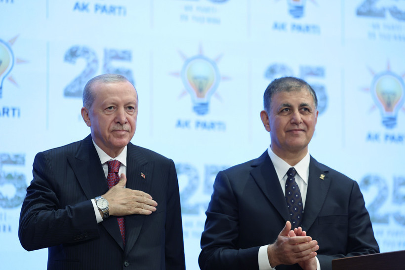 İzmir Siyasetinde Tarihi Dönüm Noktası: Cemil Tugay Resmen AK Parti'ye Geçti - Resim : 4
