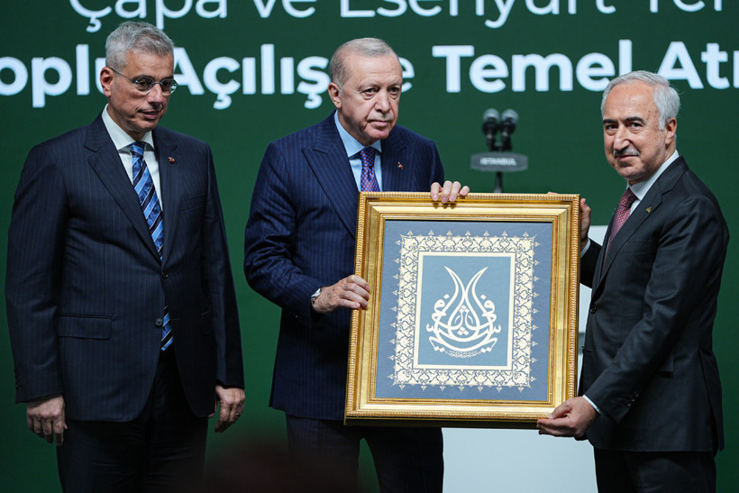 Cumhurbaşkanı Erdoğan’dan Çapa’da Sağlık Ordusuna Yeni Müjde: Yıl Bitmeden 38 Bin Sağlık Personeli Alınacak - Resim : 1
