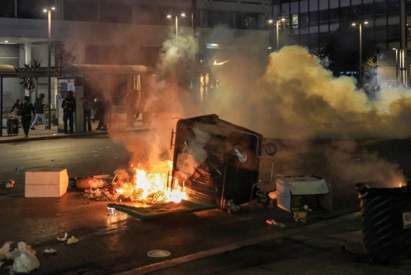 Tren Faciasının 2. Yıldönümünde Protestolar Büyüdü, Yunanistan Yangın Yerine Döndü - Resim : 4