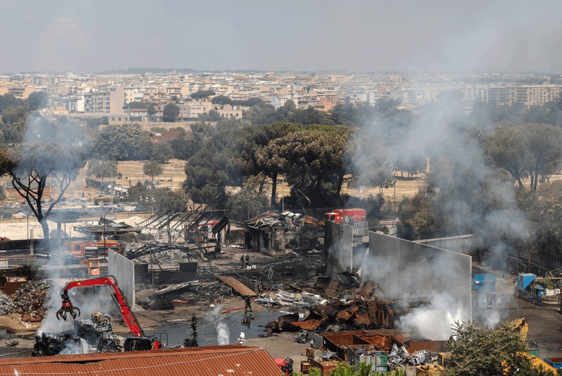Roma'da Korkunç Patlama! En Az 10 Yaralı... - Resim : 2
