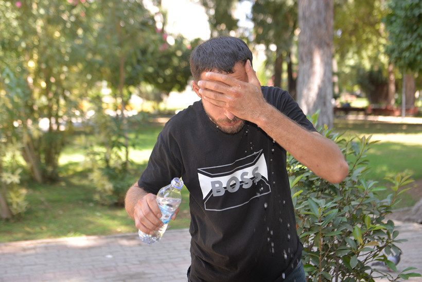 Adana’da Kavurucu Sıcaklar: Termometreler 55 Dereceyi Gördü - Resim : 2