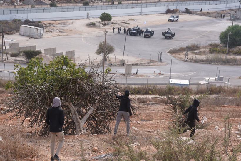 Esir Takasını Gölgeleyen İsrail Saldırısı! Filistinlilere Hem Ses Bombası Hem Gazla Müdahale Ettiler - Resim : 3