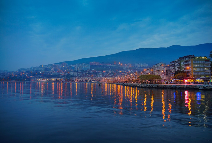 İstanbul'da 8 Büyüklüğünde Deprem Olur mu? Şener Üşümezsoy'dan Çarpıcı Açıklama: 'Bir Kişi Bile Sormadı' Deyip Anlattı - Resim : 5