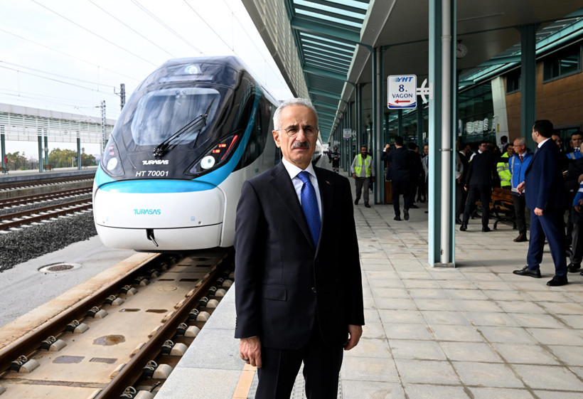 Demiryollarında Dünya Ligi: Yerli Hızlı Tren 250 Kilometre Hızla Raylara İndi - Resim : 3