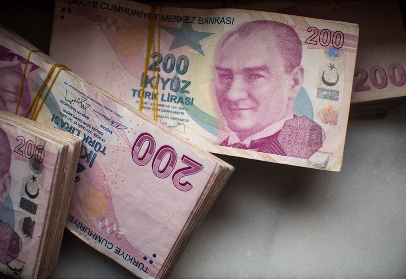Türkiye’nin Yoksulluk Karnesi! TÜİK, Şehir Şehir Genç Yaşlı Demeden Tek Tek Açıkladı: Bu Koşullardan 7 Tanesini Tutturamayanlar… - Resim: 2