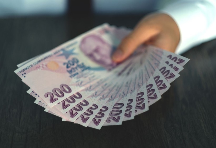 Türkiye’nin Yoksulluk Karnesi! TÜİK, Şehir Şehir Genç Yaşlı Demeden Tek Tek Açıkladı: Bu Koşullardan 7 Tanesini Tutturamayanlar… - Resim: 9