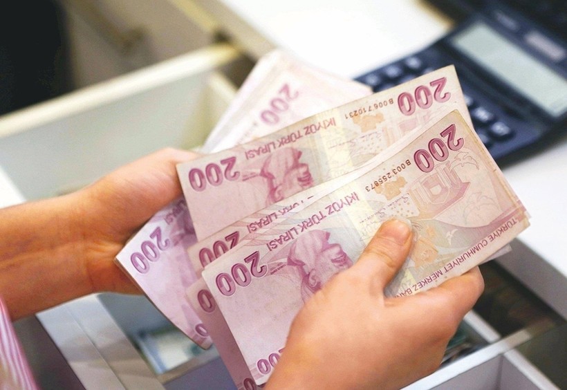 Emekliye Çifte Bayram! Cumhurbaşkanı Erdoğan Talimat Verdi, 8 Bin Liralık Ek Kazanç: Bayram İkramiyesinde Rekor Rakam - Resim : 1