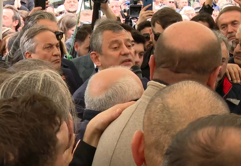 Volkan Konak'a Son Görev! Trabzon'da Vasiyetindeki Ceviz Ağacının Altına Defnedildi - Resim : 3