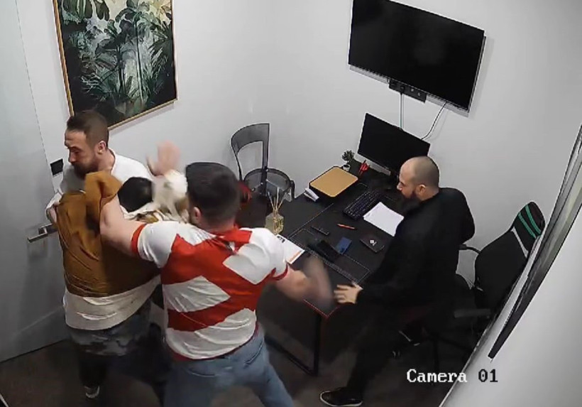 Milli Sporcuya Pusu Kurup Saldırdılar! Dakikalarca Darp Edildi, Silah Çekildi... Suç Makinası Serbest Bırakıldı - Resim : 1