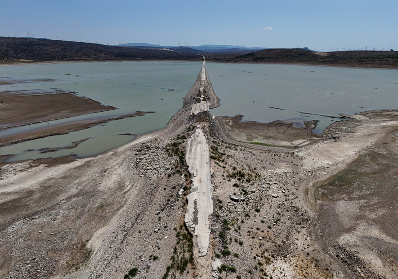 İzmir'de Adım Adım Felakete! Suyun Tamamının Tükeneceği Tarih Hiç de Uzak Değil - Resim : 1