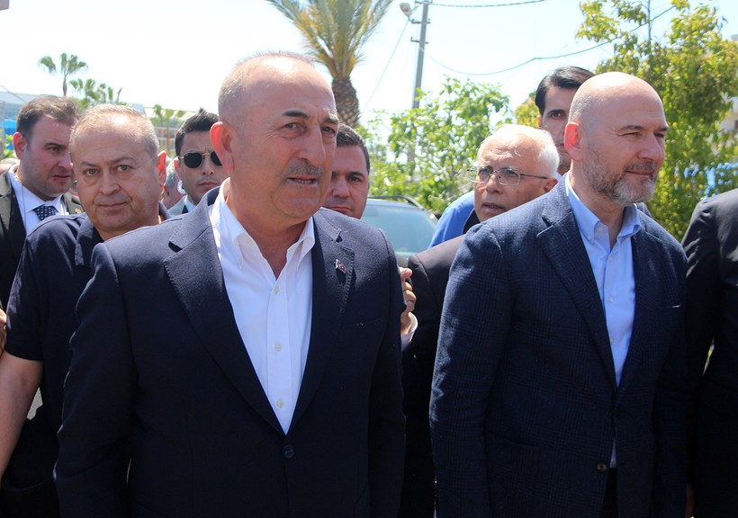 Mevlüt Çavuşoğlu'ndan Babasına Son Görev! Bakan Hakan Fidan, Eski Bakanlar, AKP'li İsimler Yalnız Bırakmadı - Resim : 3