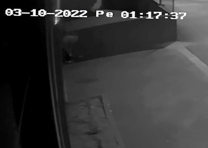 Adana’da Film Gibi Olay: Hırsız Tuvaletini Yaptı, Suçu Ortada Bıraktı! 1 Milyonluk Kasa Hırsızlığı Böyle Çözüldü - Resim : 2