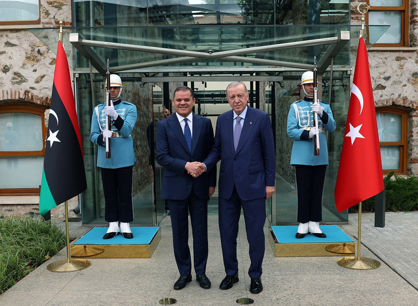 Cumhurbaşkanı'ndan Dolmabahçe'de Kritik Üçlü Zirve - Resim : 2