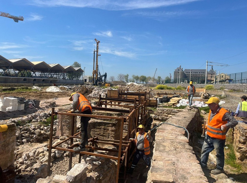 Haydarpaşa Garı'nda 800 Kazık Kayıp: Tarihi Yapıda Sıvılaşma Riski Nedeniyle İlk Etap 2027’ye Ertelendi - Resim : 4
