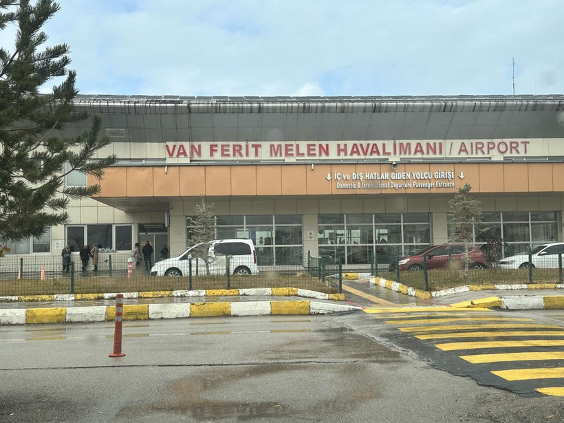 İzinsiz Uçurulan Dronlar Aksaklıklara Neden Oldu: Van’a İnmesi Gereken Üç Uçak Diyarbakır’a Yönlendirildi - Resim : 1