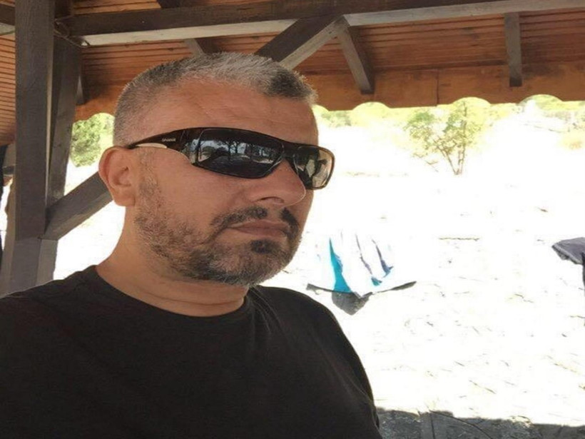 Ağzında Sigara, Elinde Silah... 'Pes' Dedirten Rahatlık! Çocuklarının Önünde Annelerini Katletti - Resim : 1