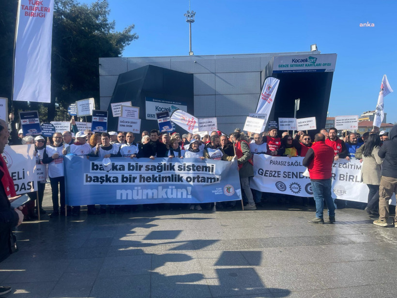 Doktorlardan Başkent Ankara'ya 'Beyaz Yürüyüş': Yılgınız, Sağlık Sistemi Çöktü - Resim : 1