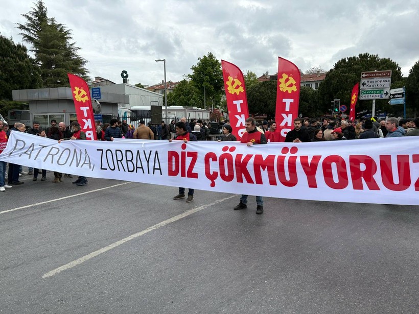 Kadıköy'de 1 Mayıs Coşkusu - Resim : 1
