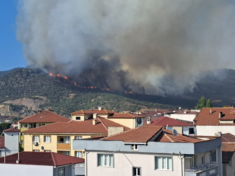 Kızıl Kabus 8 İli Sardı! Bakan Yumaklı Son Durumu Açıkladı! Sakarya'da Bir Yeni Yangın Daha - Resim : 3
