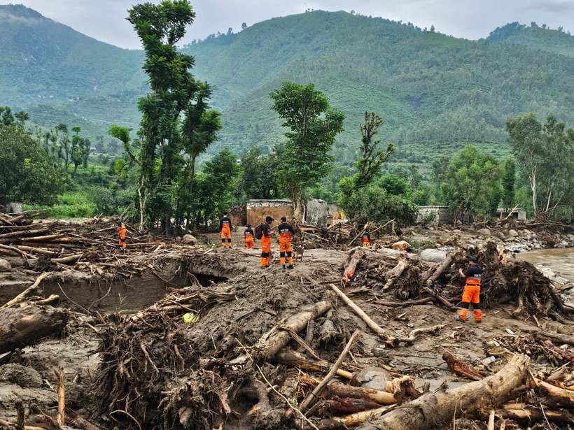 Pakistan’da Muson Kabusu! 7 Köy Haritadan Silindi, 645 Kişi Hayatını Kaybetti, Binlerce Ev Yıkıldı - Resim : 1