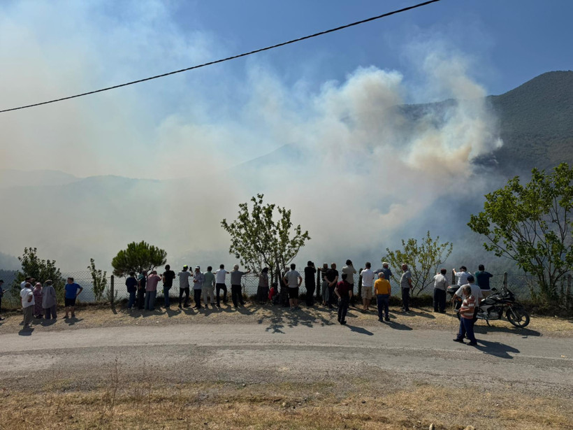 Üç İlde Birden Kızıl Alarm! Alevler Sönmüyor… 3 Gündür Süren Yangına Müdahale Devam Ediyor - Resim : 3