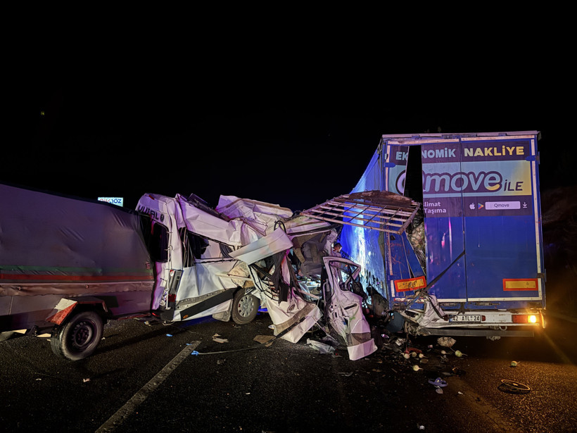 3 Kişi Hayatını Kaybetmiş, 16 Kişi Yaralanmıştı! Mersin’deki Faciada Minibüs Sürücüsü Tutuklandı - Resim : 3