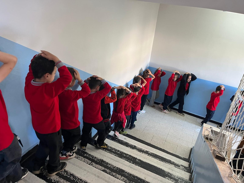 Bingöl’de 54 Okulda Eş Zamanlı Deprem Tatbikatı Yapıldı - Resim : 1