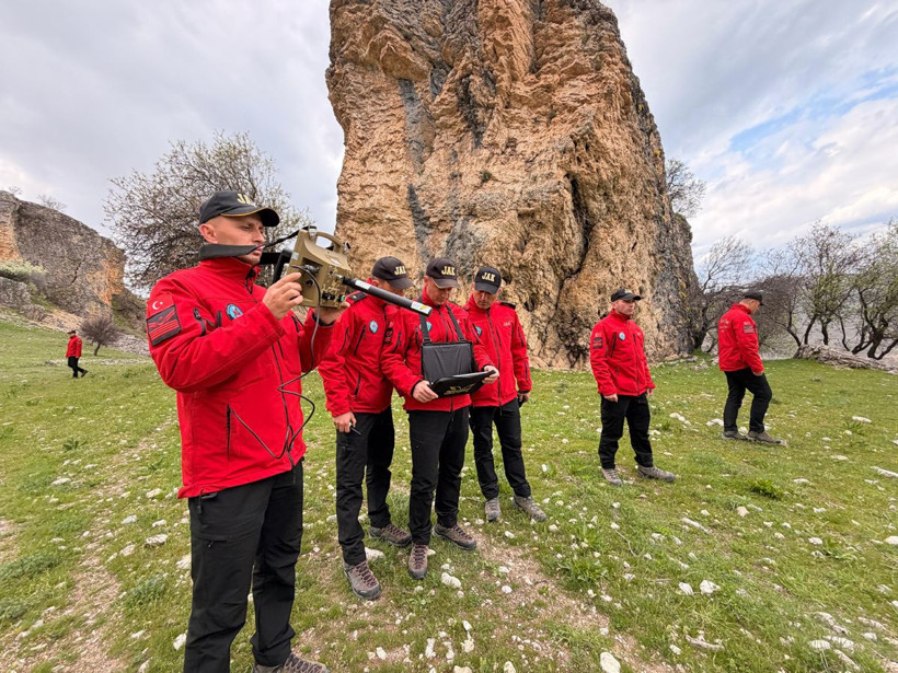 Gülistan Doku'nun Cansız Bedeni İçin Kırmızı Alarm: Özel Ekipler Mağaralarda, Kadavra Köpekleri Sahada - Resim: 1