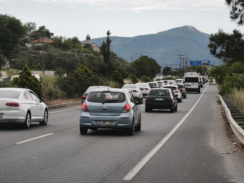 Ne İleri Ne Geri... Muğla Kilitlendi, 22 Kilometrelik Araç Kuyruğu! - Resim : 1