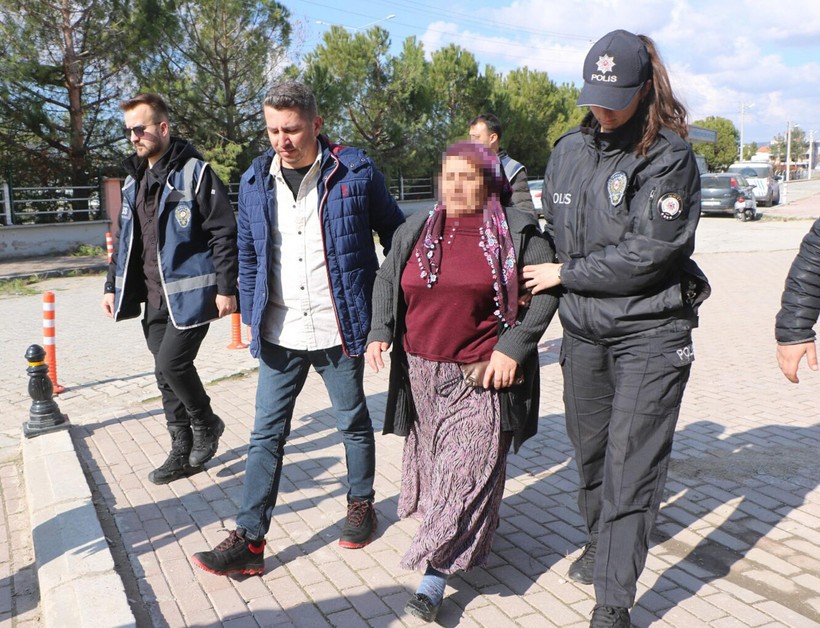 Kahve Bahanesiyle Çağırıp... Üç Bilezik İçin Kan Donduran Cinayet - Resim : 3