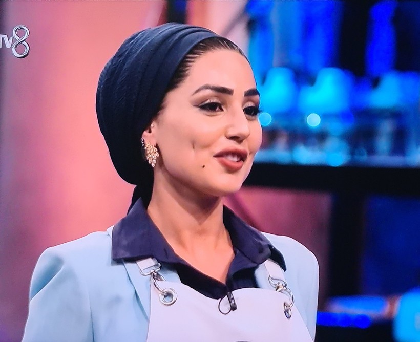 MasterChef Türkiye'de Gergin Anlar! Mehmet Şef Küplere Bindi, Yarışmacının Kıyafeti Olay Oldu - Resim : 1