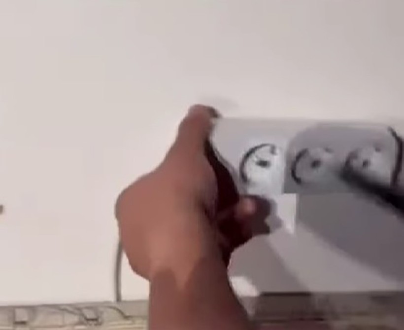 Gizli Kamera Skandalı Büyüyor! Şikayetçiler Arttı... Oğlu Konuştu: Haberi Var mıydı? - Resim : 1