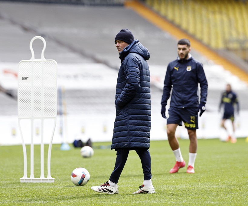 Fenerbahçe Galatasaray Derbisinin Hazırlıklarına Başladı - Resim : 1