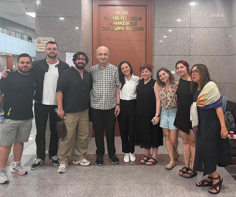 Sahnede Kanuni Şakasına Hapis İstemi: Komedyen Tuba Ulu İçin Savcı Cezalandırma Talep Etti - Resim : 1