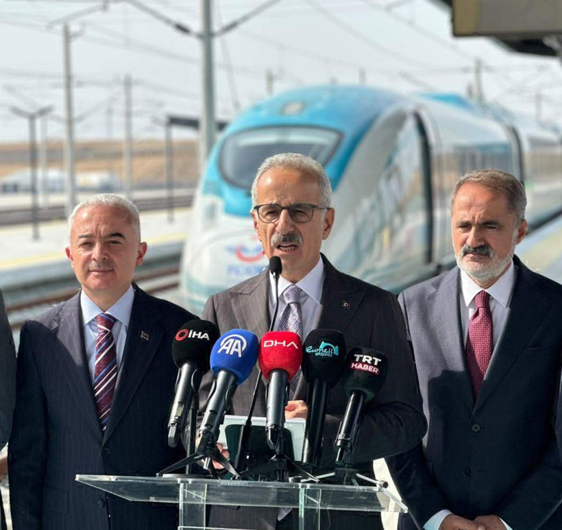 Türkiye’yi Avrupa’ya Bağlayan Hızlı Tren Hattında Sona Gelindi! Bakan Uraloğlu Açılış Tarihini Duyurdu - Resim : 3