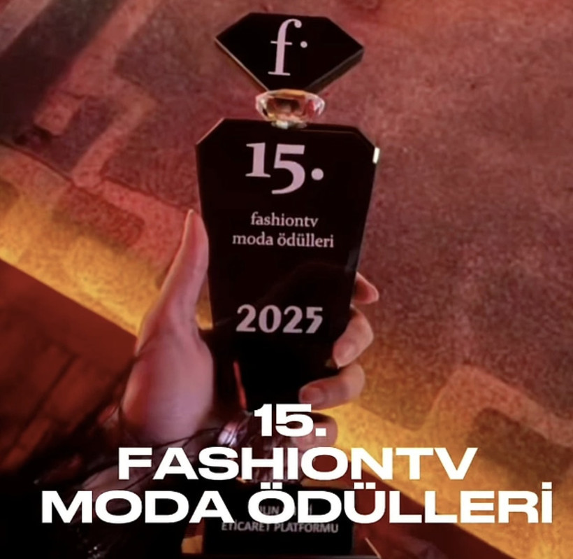 Emir Can İğrek FashionTV Moda Ödülleri’ne Damga Vurdu! Filistin Sözleri Sonrası Salonda Alkışlar Dakikalarca Susmadı - Resim : 2