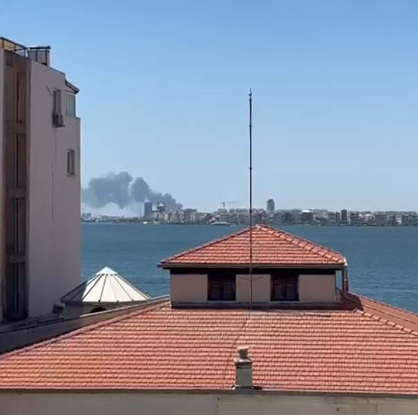 İzmir’de Korkutan Fabrika Yangını: Menemen’de Geri Dönüşüm Tesisi Alev Alev - Resim : 2